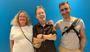 Photo de Josée, Alain et Bachir, souriants et décontractés